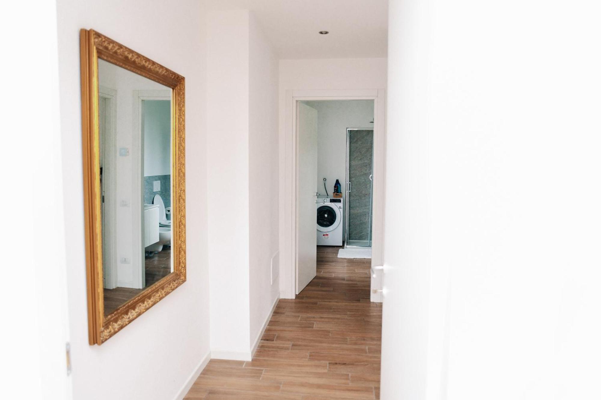 Lora Diamond Suite ,Free Parking, Self Check In,3 Côme Esterno foto