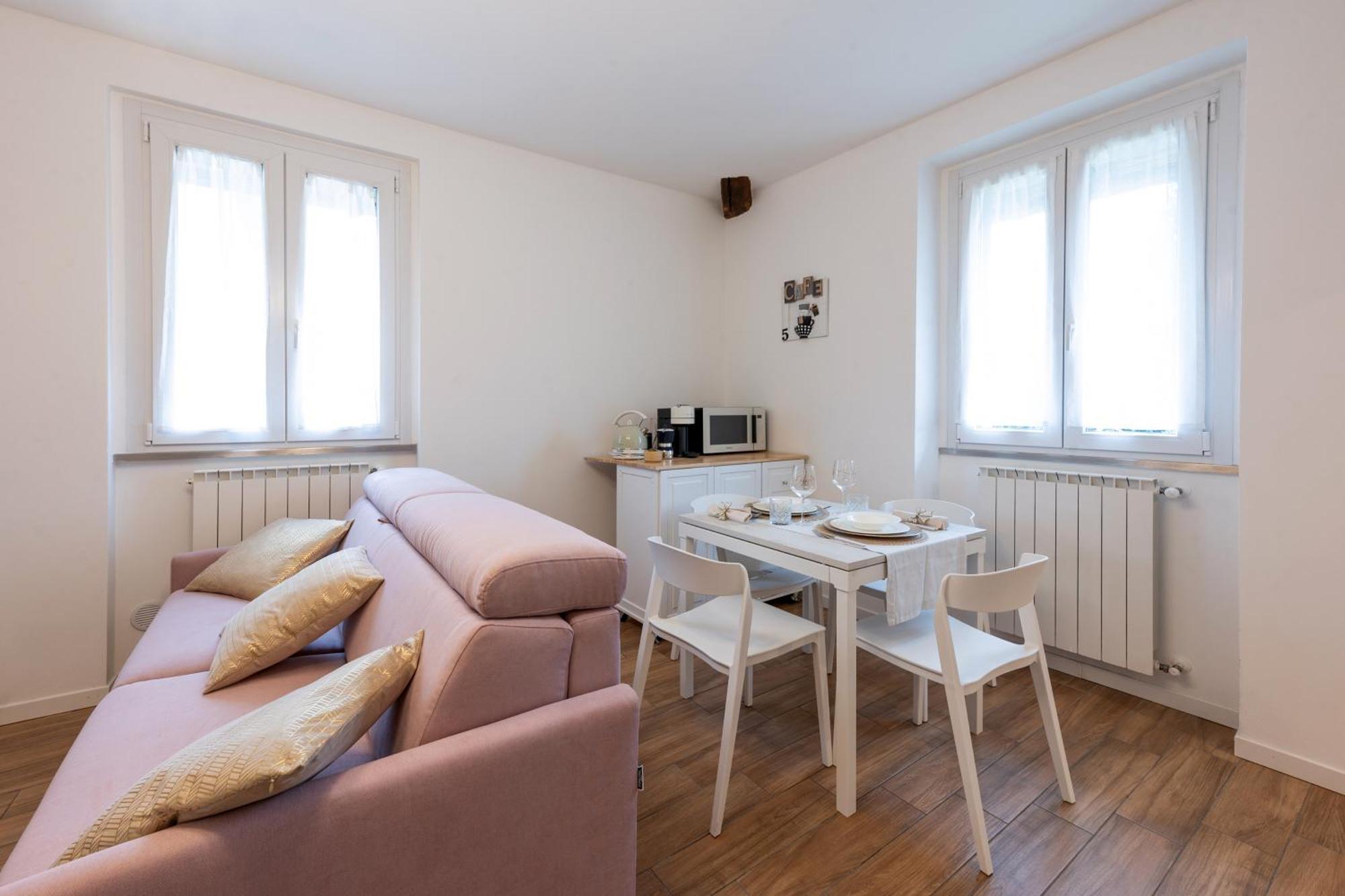 Lora Diamond Suite ,Free Parking, Self Check In,3 Côme Esterno foto